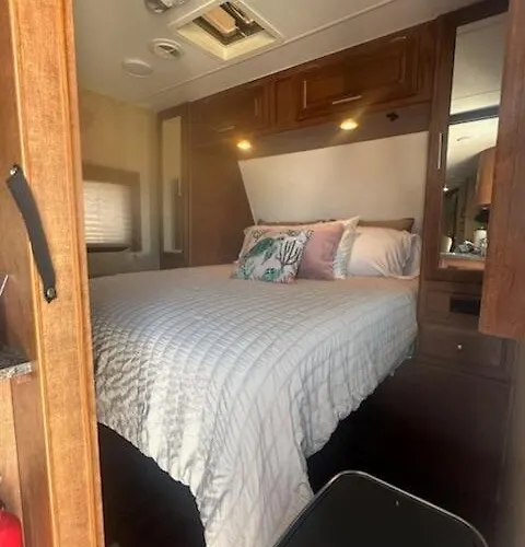Fisher Paradise Oasis On The River * Bullhead City